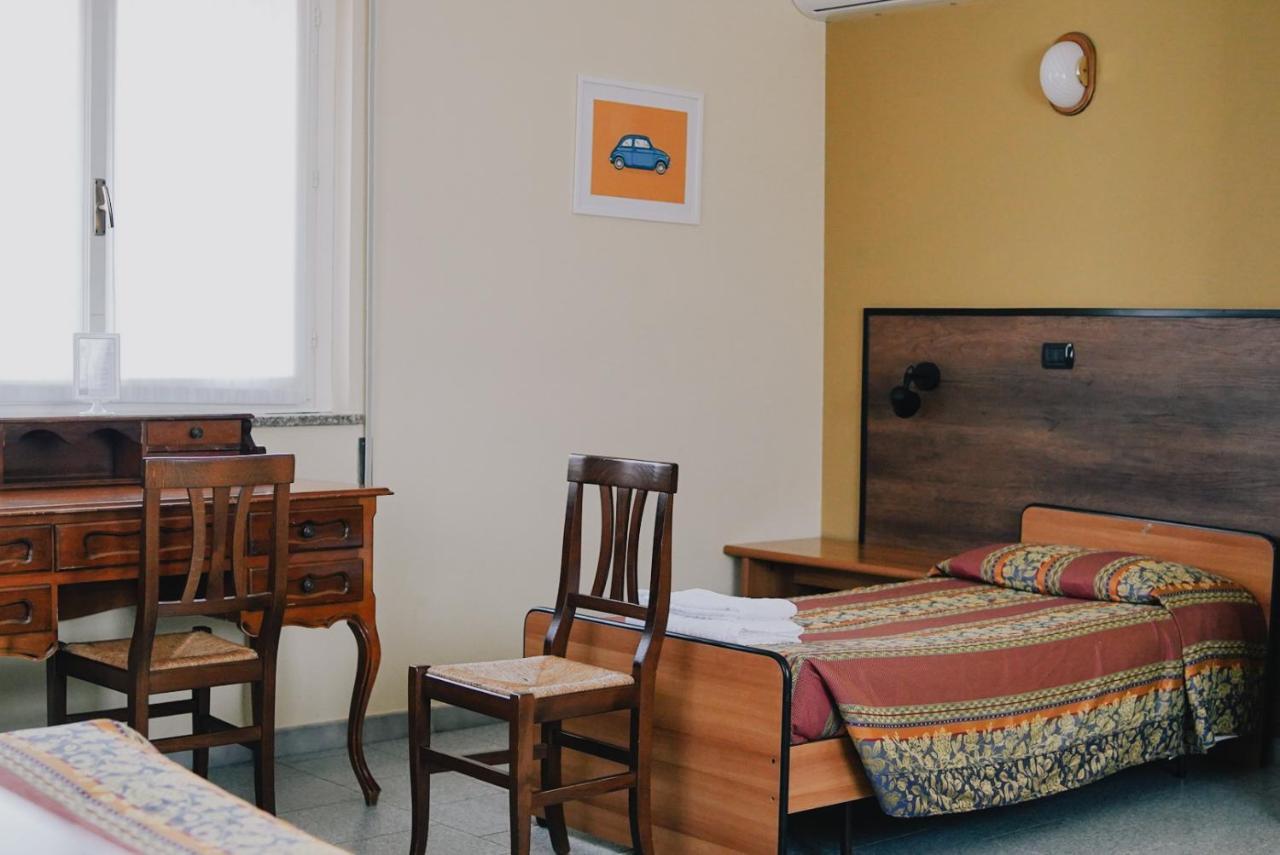 Locanda La Castellana Castello d'Agogna ภายนอก รูปภาพ